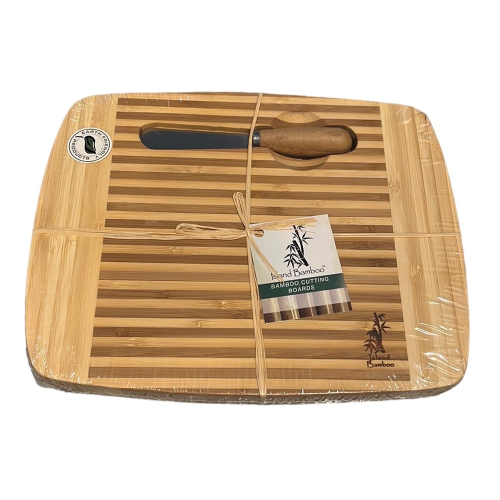 ISLAND BAMBOO EARTH FRIENDLY CHEESE CUTTING BOARD WITH KNIFE NEW IN PACKAGE
